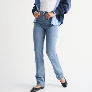 Abercrombie & Fitch The 90s Straight Ultra High Rise Medium Wash Jeans Size 28